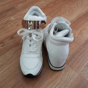 Wedge sneakers
